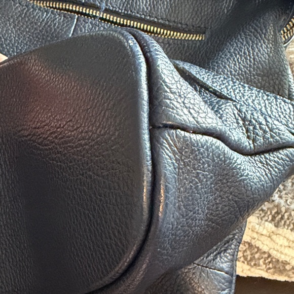 Elegant Navy Leather Women\'s Backpack
